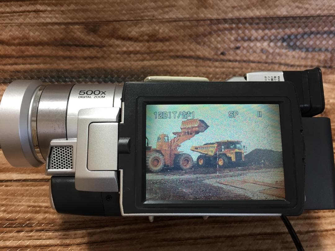 撮影再生ダビングOK　Victor　GR-DVF305K　付属品有　液晶大画面