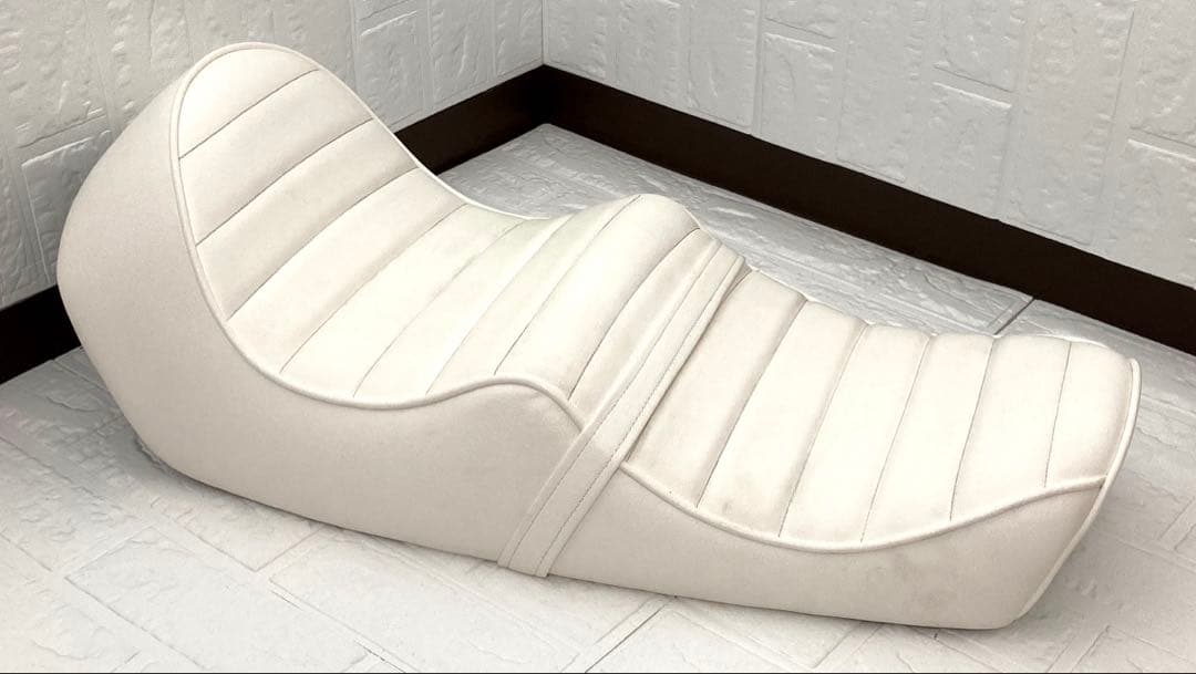 GS400 ホワイトレザー タックロールシート（あんこ抜き)