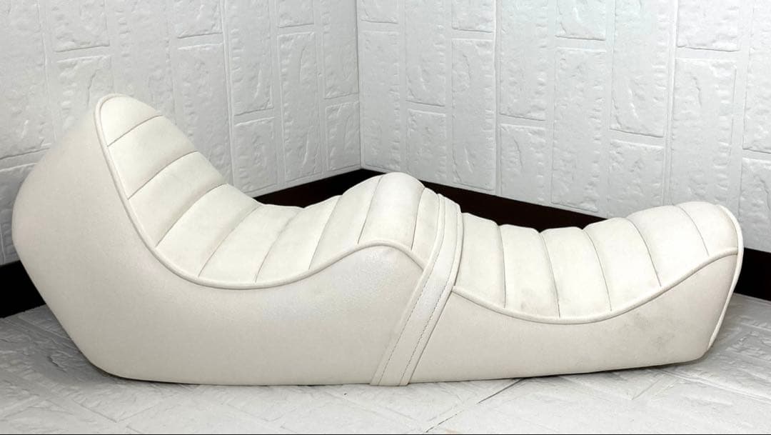 GS400 ホワイトレザー タックロールシート（あんこ抜き)