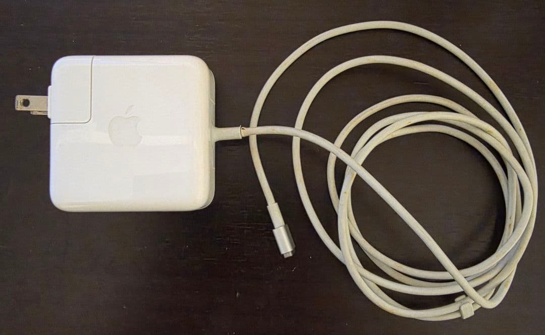 MacBook Air 11インチ　A1465 128GB