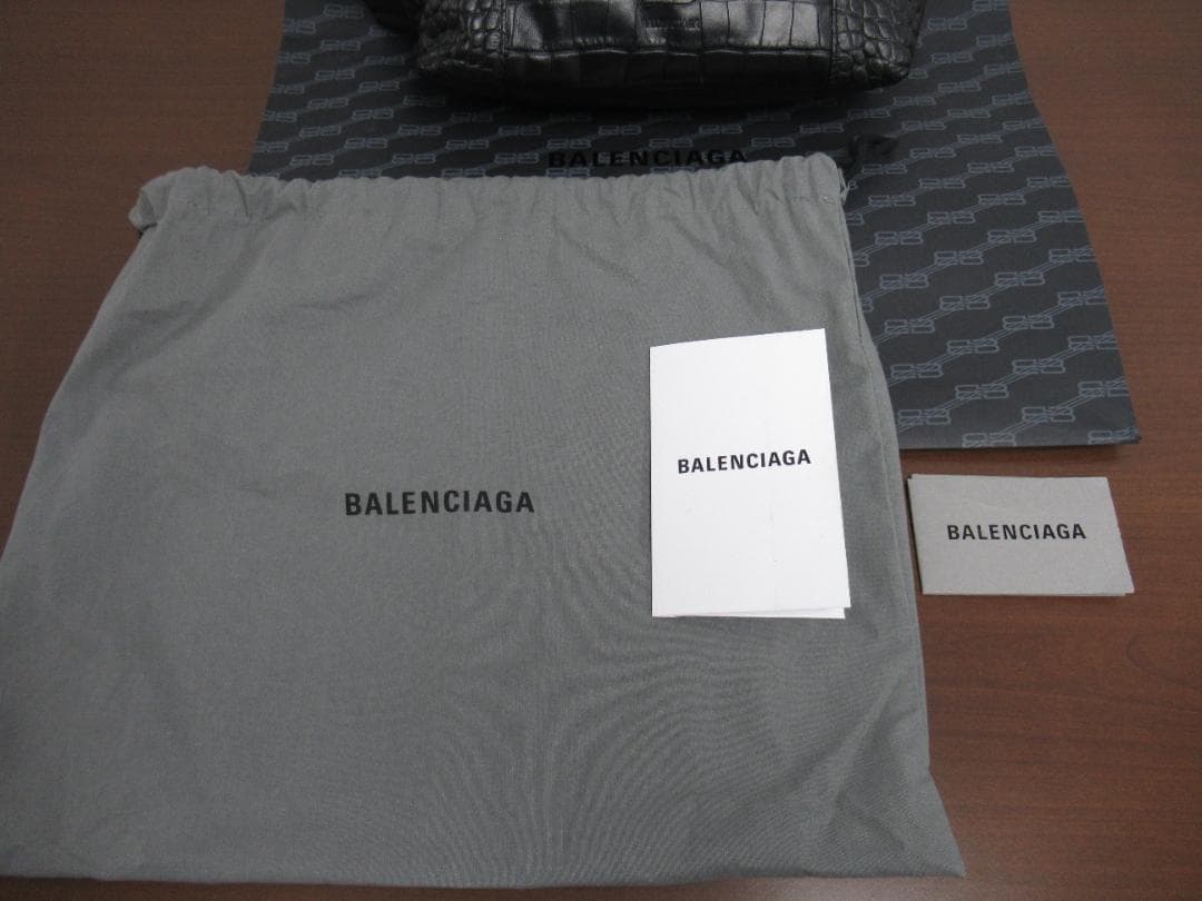 未使用 BALENCIAGA バレンシアガ ショルダーバッグ クロコ型押しレザー