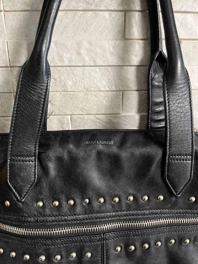 SAINT LAURENT PARIS スタッズバッグ
