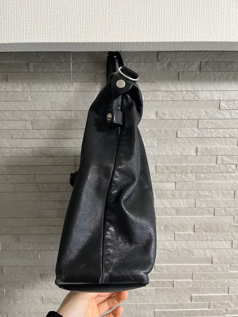 SAINT LAURENT PARIS スタッズバッグ