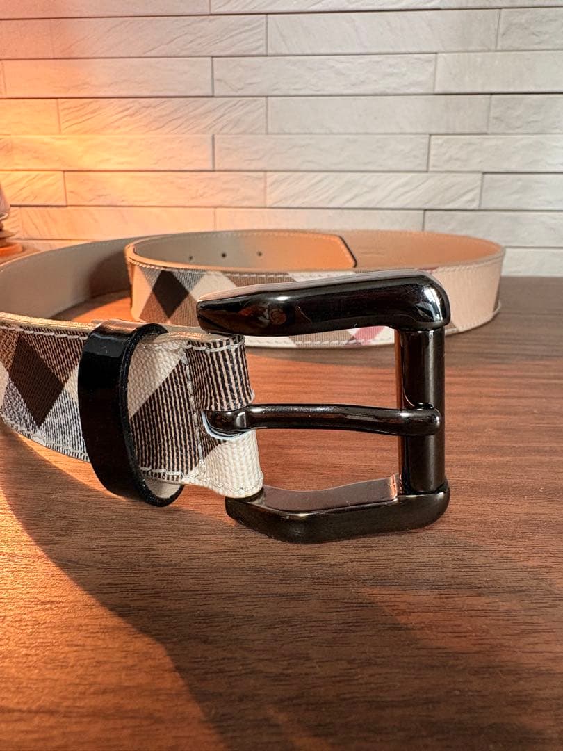 か*た様 バーバリー　ベルト　美品