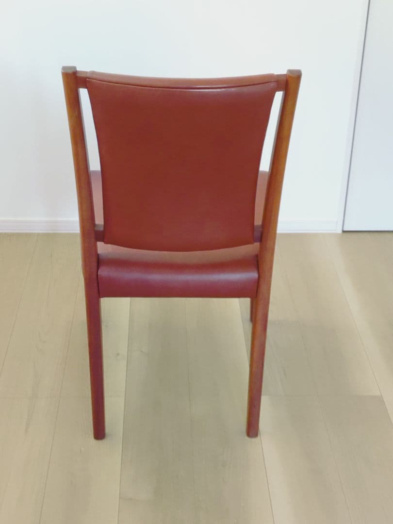 ウッドユウライクカンパニー　革張りチェア