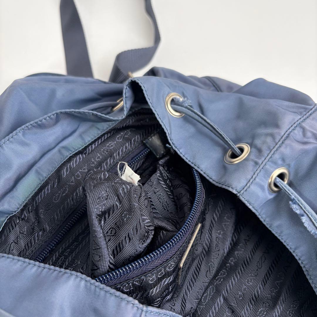 美品 PRADA プラダ リュック 三角ロゴプレート ナイロン レザー ブルー