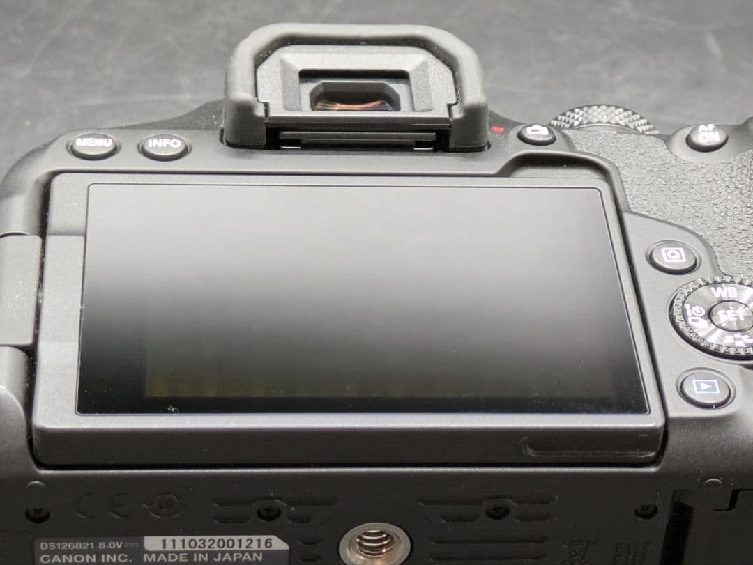 ふらふら Canon EOS Kiss X10i マクロ＆ズームレンズ付き