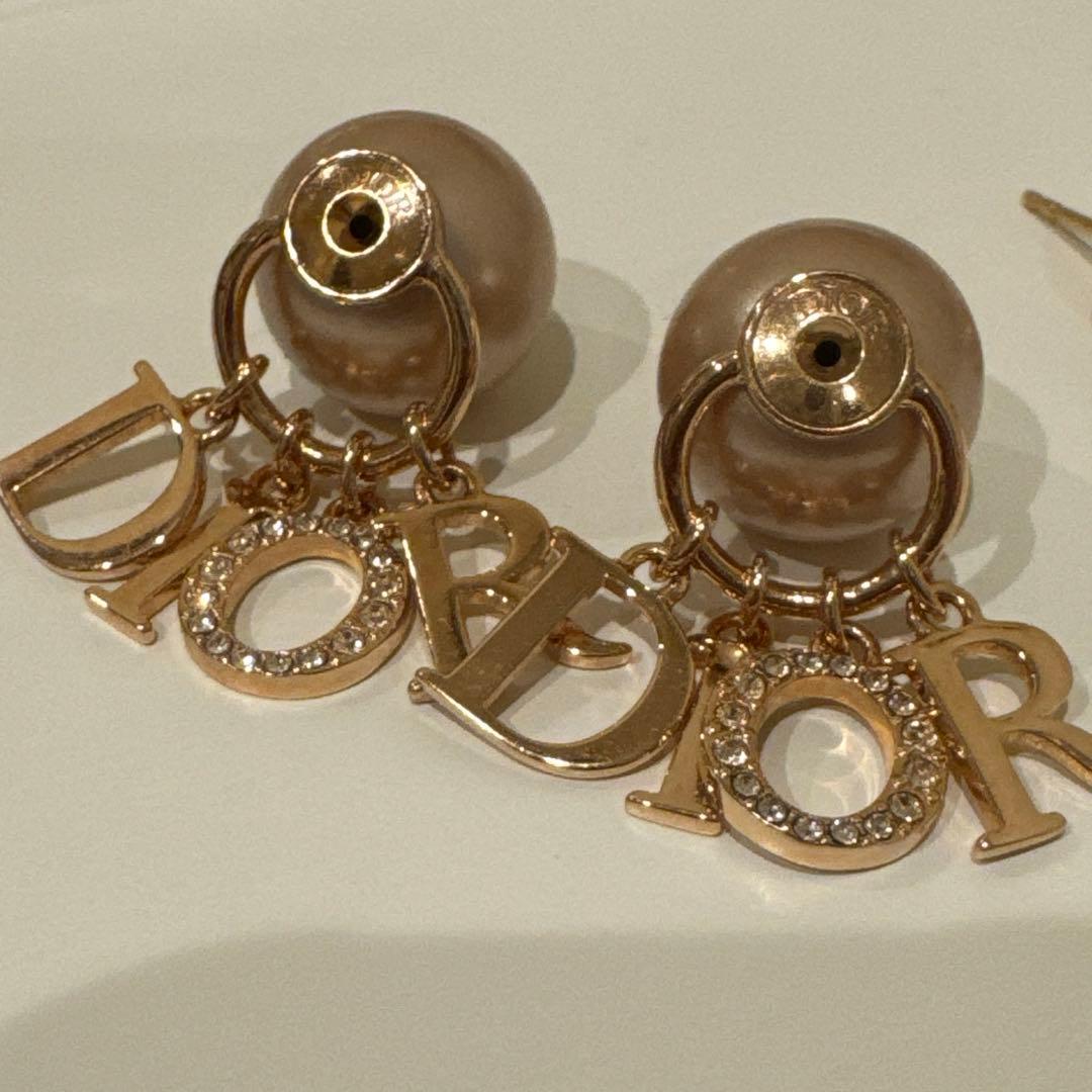 Dior パールロゴピアス　ピンクゴールド