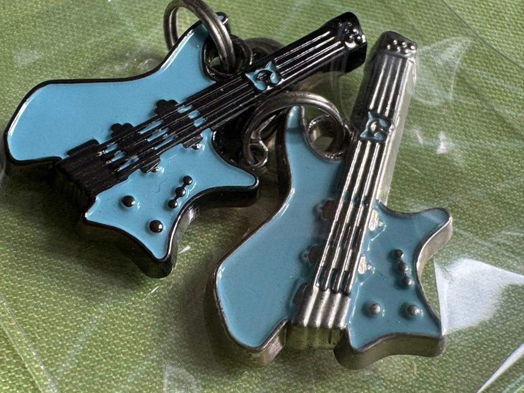 値下げ中✨️ 朝日六花コラボモデル ストランドバーグ 6弦 ケース付き