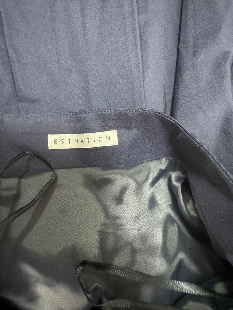 PRADA セーター & エストネーションスカートセットで販売