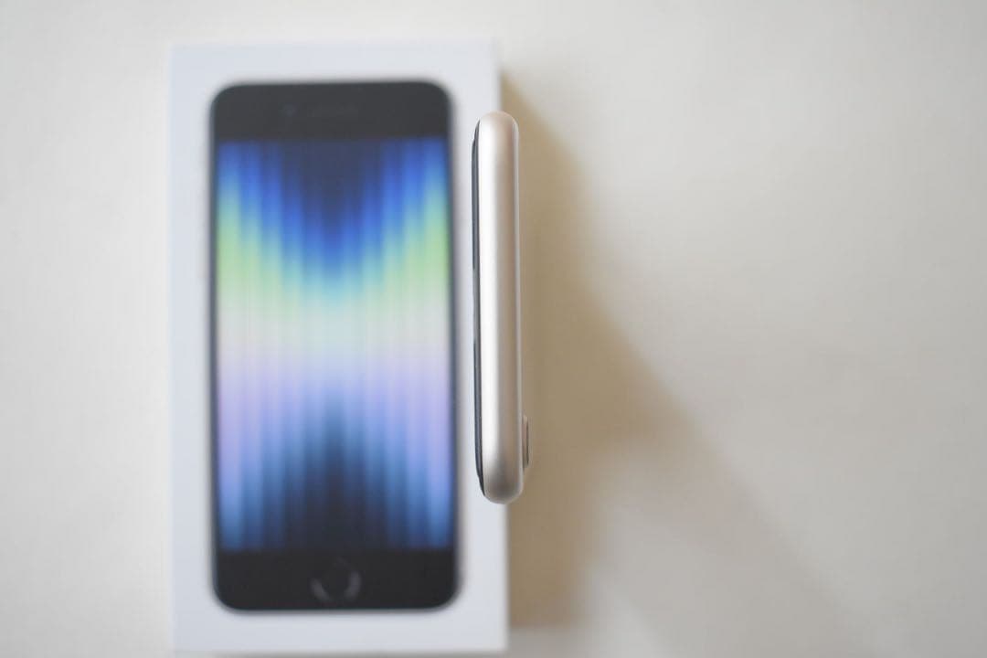 当日発送 新品 iPhone SE 3 スターライト 64gb SIMフリー