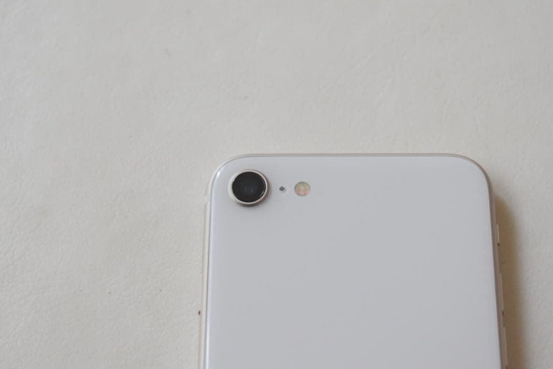 当日発送 新品 iPhone SE 3 スターライト 64gb SIMフリー