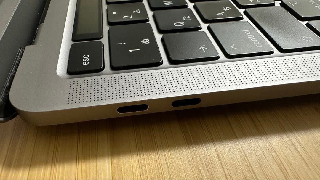 macbook pro 13インチ 2020年 corei7 32GB/1TB