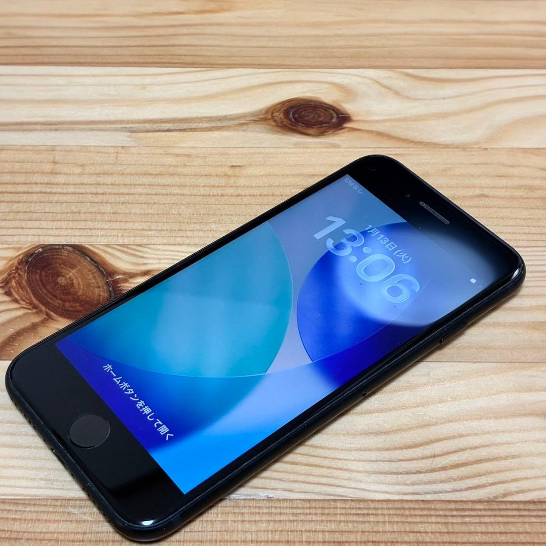 バッテリー新品　iPhoneSE第3世代64GB SIMフリー　美品　おまけ有り