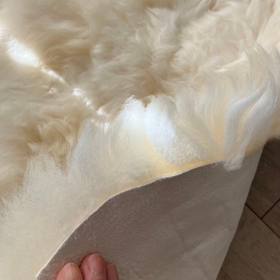 【リッチムートン】 オフホワイト　シープスキンラグ　美品新品未使用