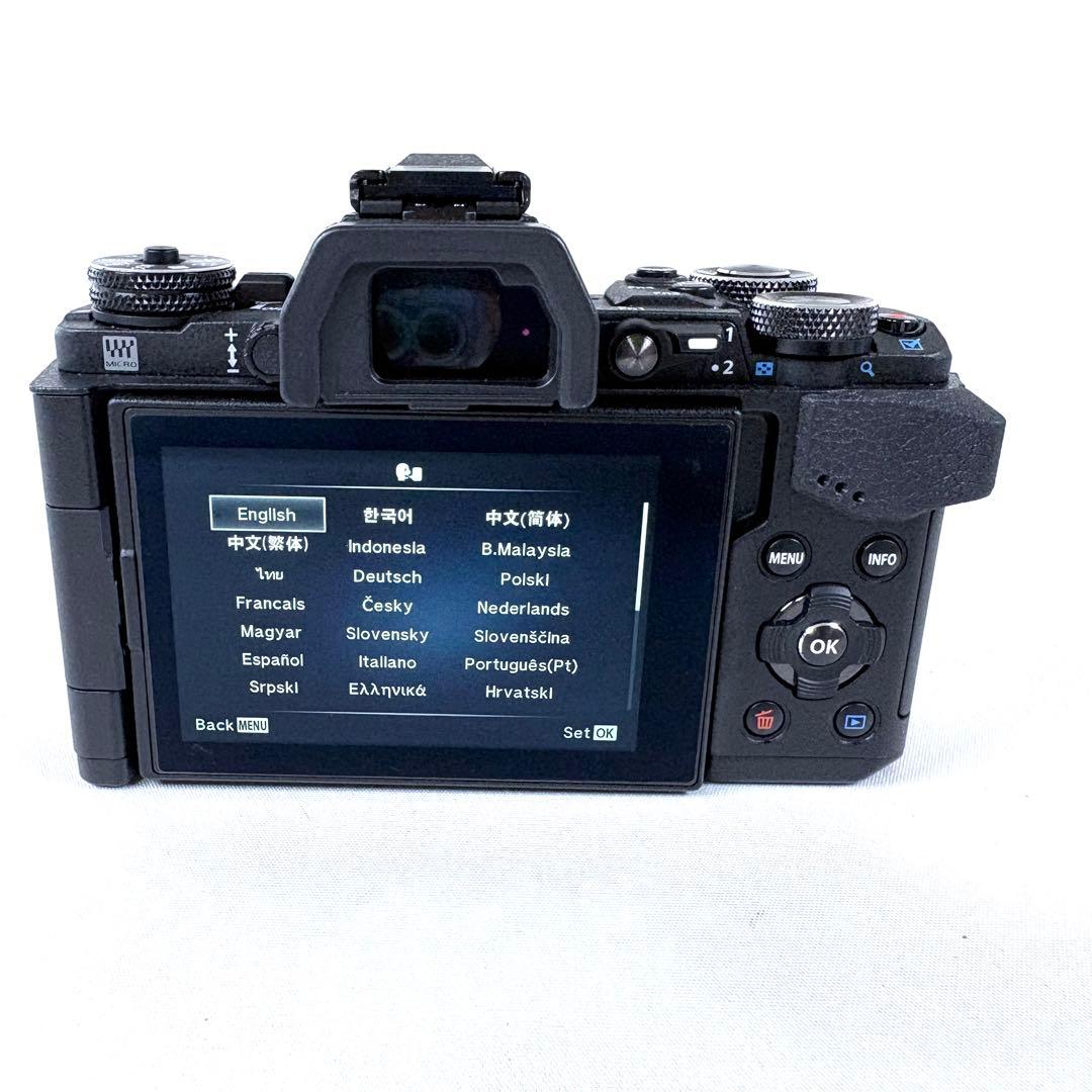 OLYMPUS OM-D E-M5 Mark II ミラーレス一眼カメラ