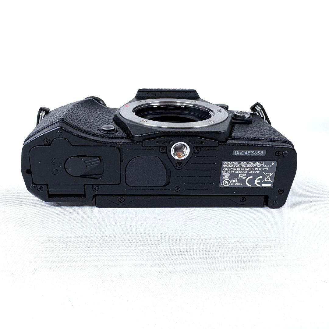 OLYMPUS OM-D E-M5 Mark II ミラーレス一眼カメラ