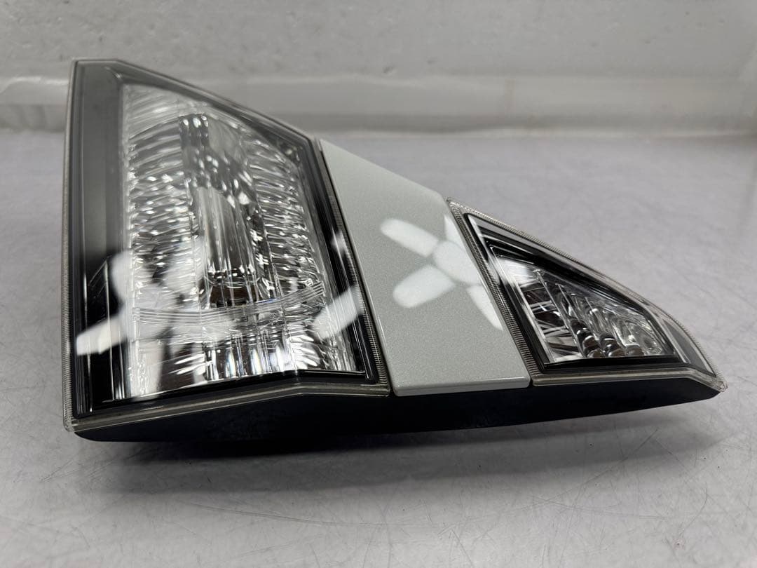 トヨタ 20 ヴェルファイア LED テールライト テールランプ 右￼側