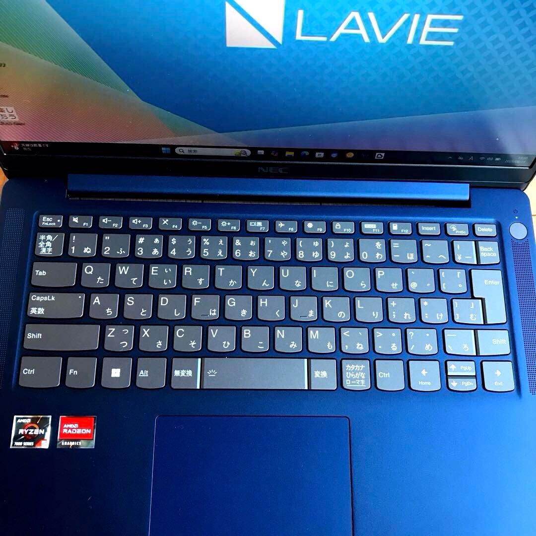 美品 NECLaVieN1455/HAL【2023年12月発売モデル】