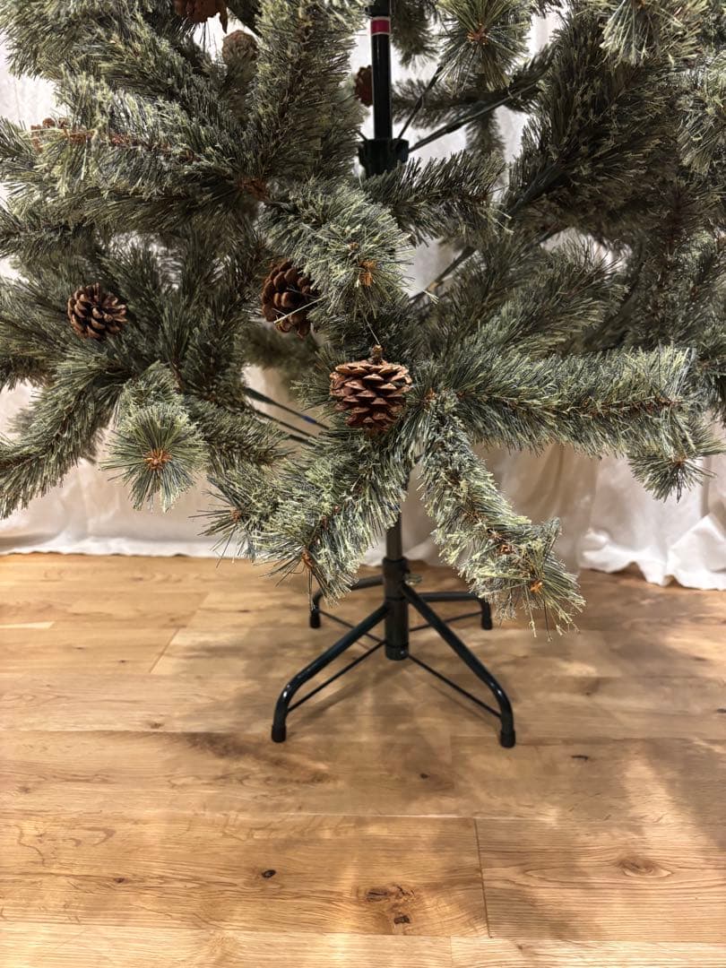 ニコアンド　クリスマスツリー 松ぼっくり付き 150cm