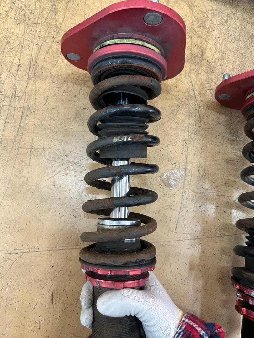 30プリウス zvw30 Blitz ブリッツ 車高調 フロントのみ