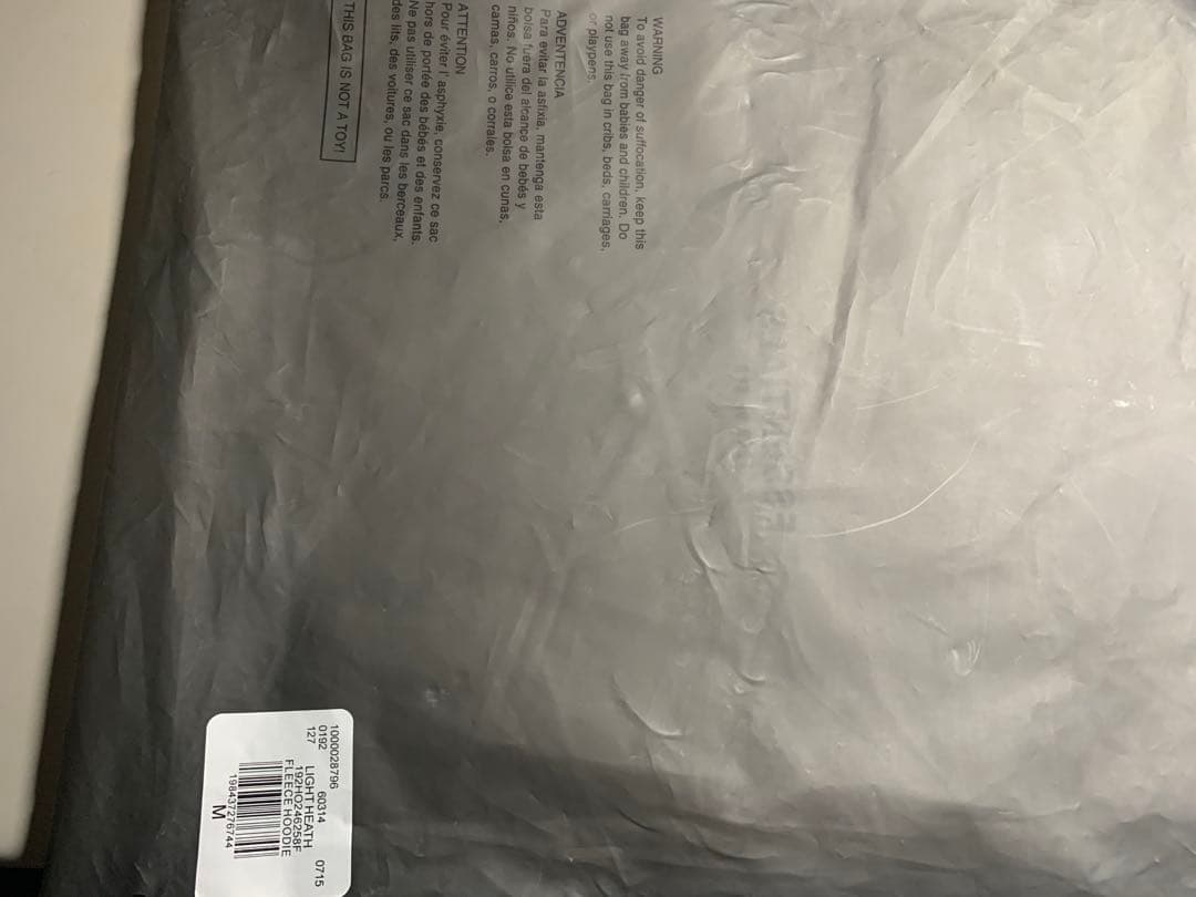 FEAR OF GOD ESSENTIALS パーカー