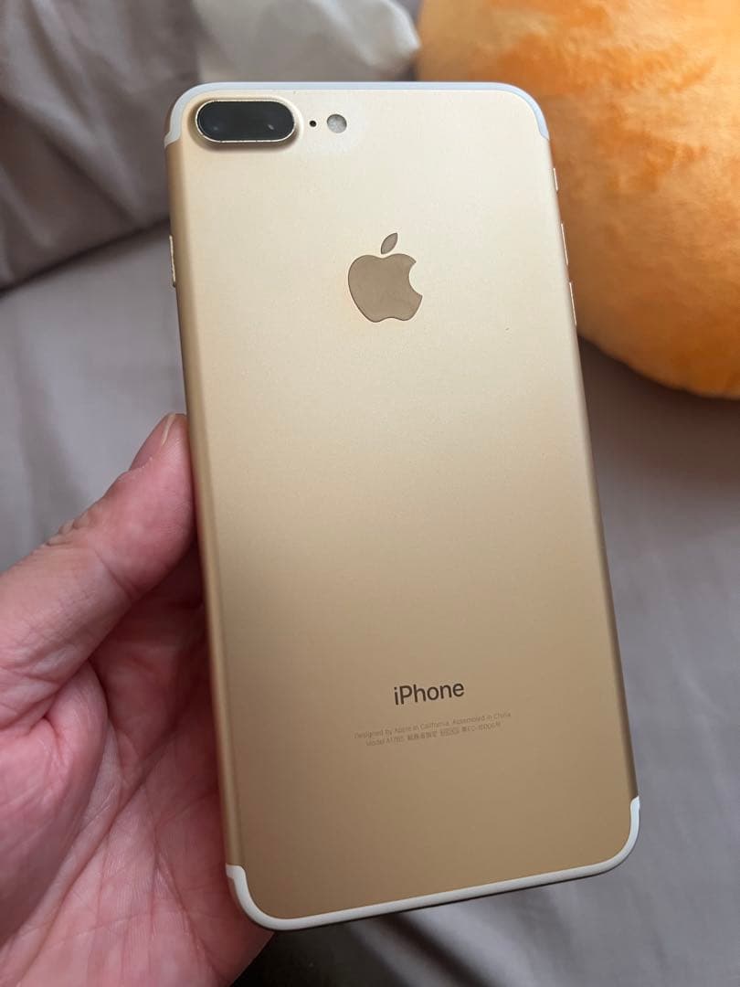 Apple iPhone 7 Plus 32GB ゴールド　本体のみ