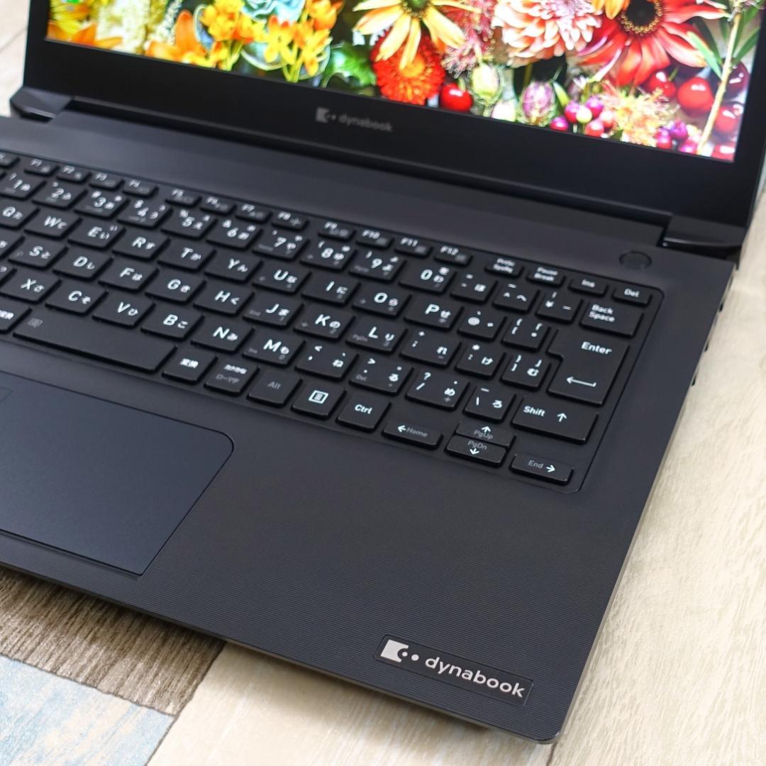 美品でメモリ増設済のバリ速モバイル✨第８世代コアｉ７に超高速ＳＳＤ／ＩＧＺＯ液晶