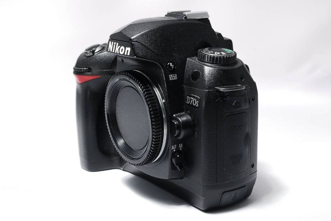 ♥動きに強い名機♥Nikon D70s♥標準&望遠セット 初心者安心 簡単操作