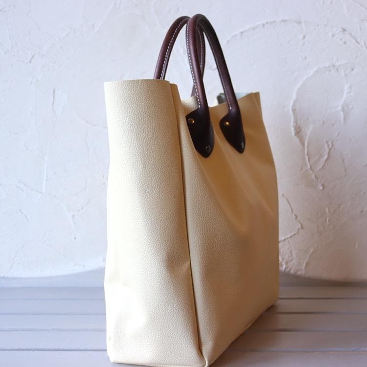 大容量 A４対応 トートバッグ 本革 軽量 1162