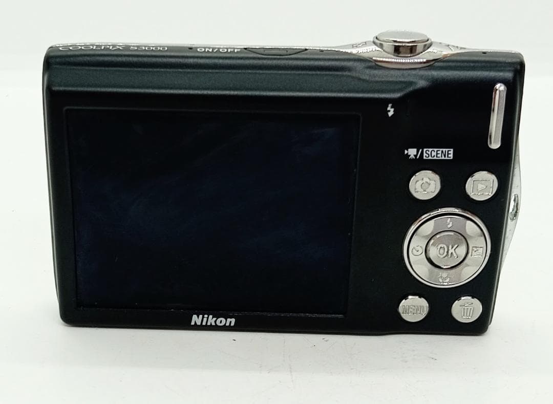 Nikon COOLPIX S3000 コンパクトデジタルカメラ 充電器付き