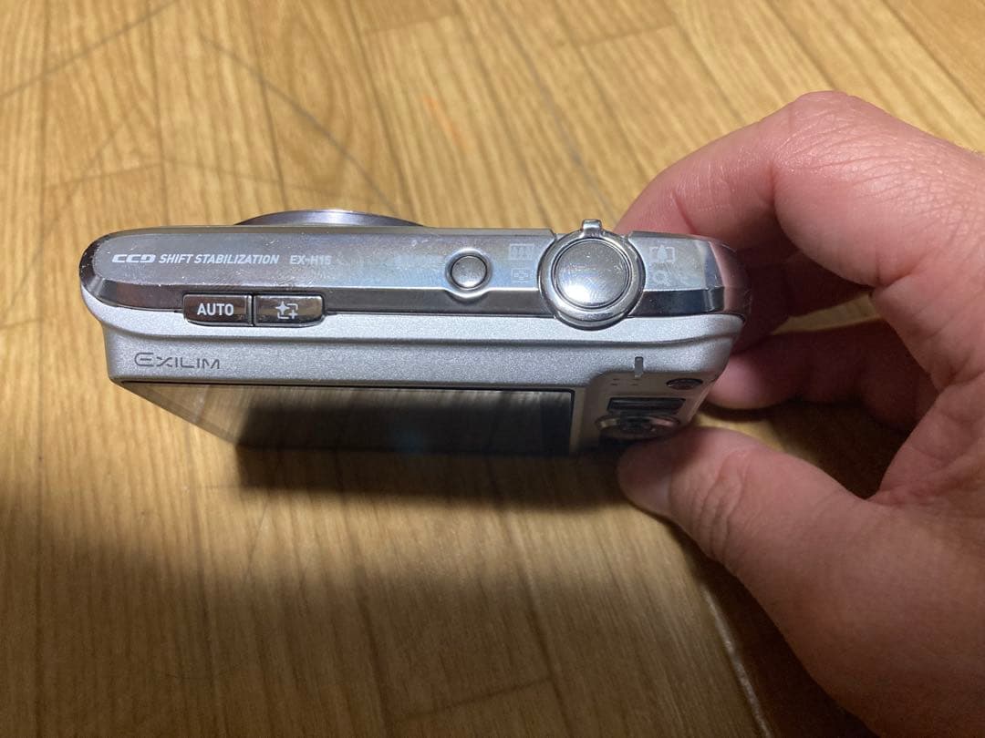 CASIO EXILIM EX-H15 デジタルカメラ