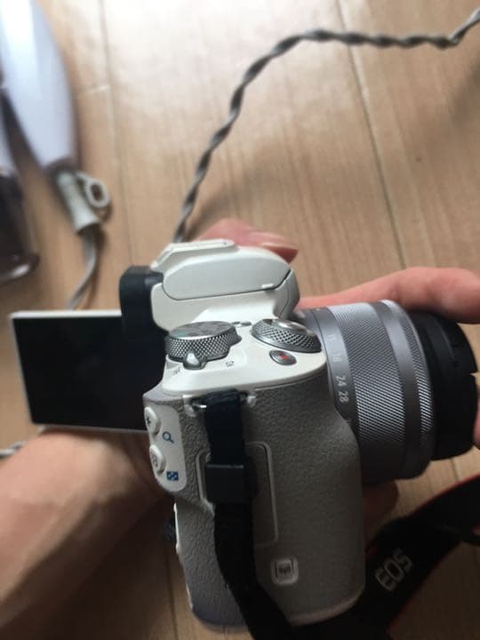 Canon EOS Kiss Mダブルズームキット