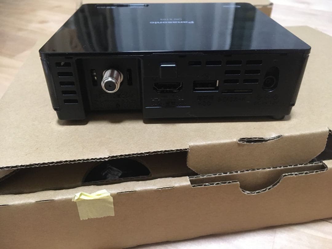 【新品】Panasonic ポータブル防水テレビ 10型 UN-10CN10-K