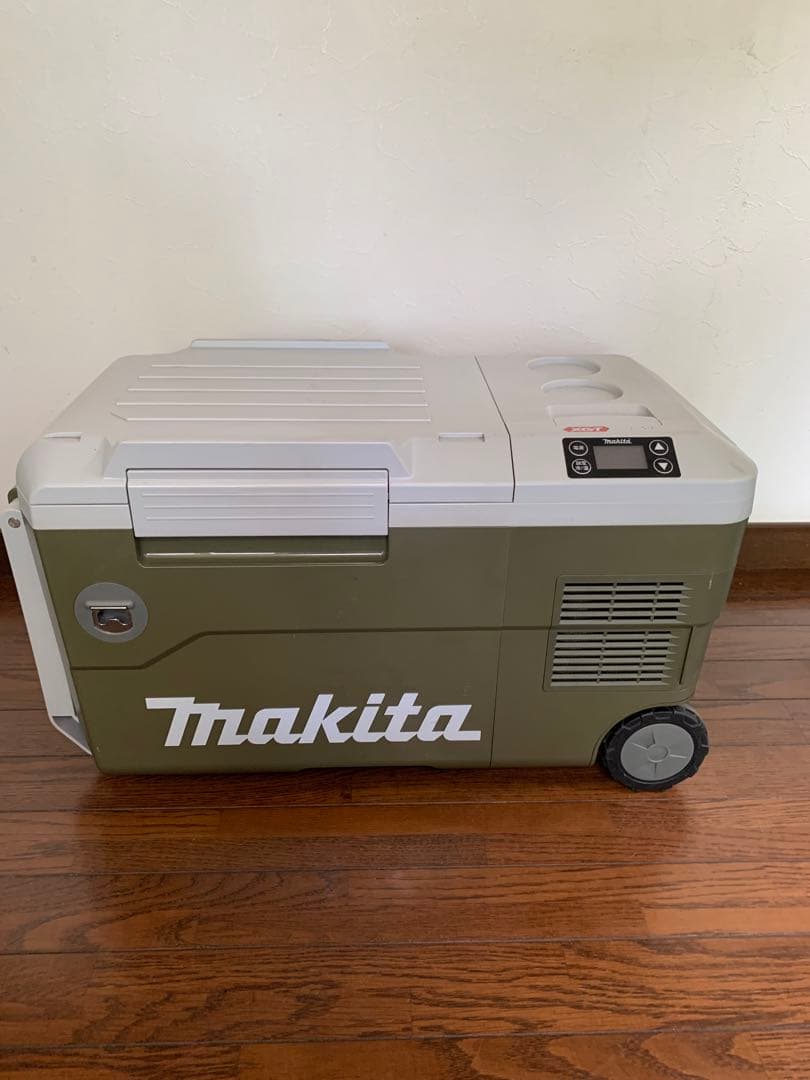 現行品　美品CW001GZO 40V/18V マキタ冷温庫　　　人気色のオリーブ