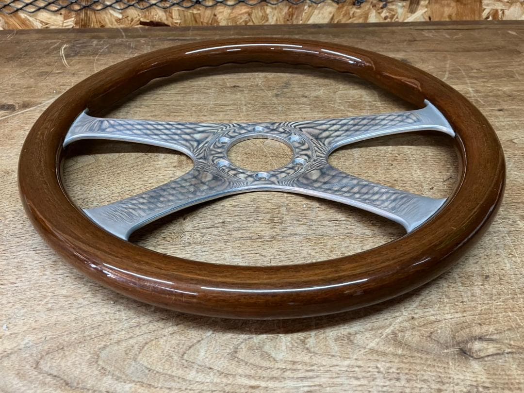 MOMO★ウッドステアリング★レトロ★旧車