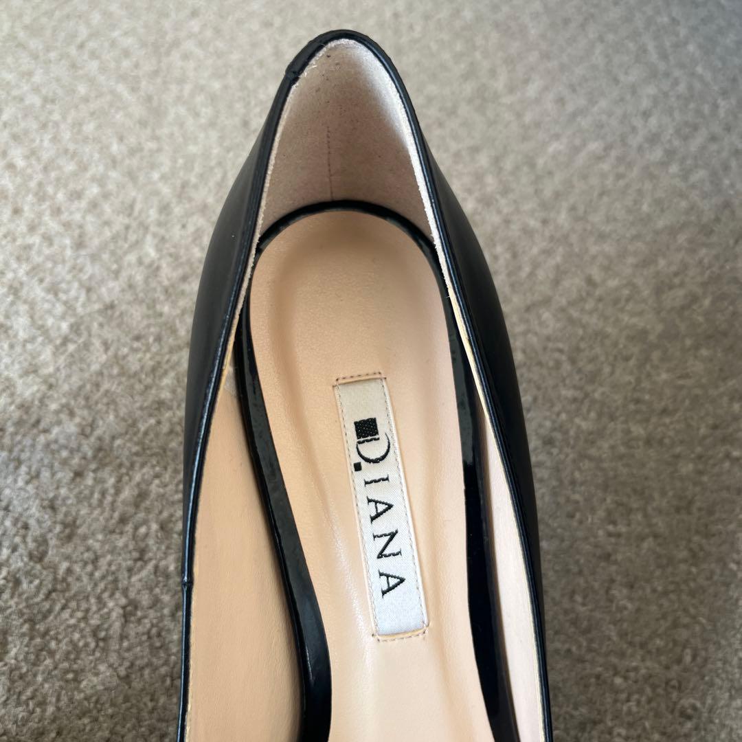 パンプス　ダイアナ　新品未使用　23センチ　黒