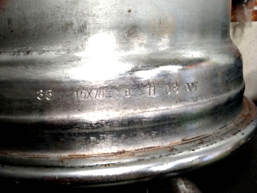 デイトナ グッドリッチ ハイエース 215/65R15 6H 4本 7J＋35