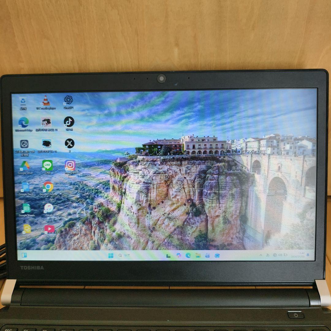 薄型・軽量 爆速SSD✨最新Win11/届いてすぐ使える/無線マウス付/ブラック