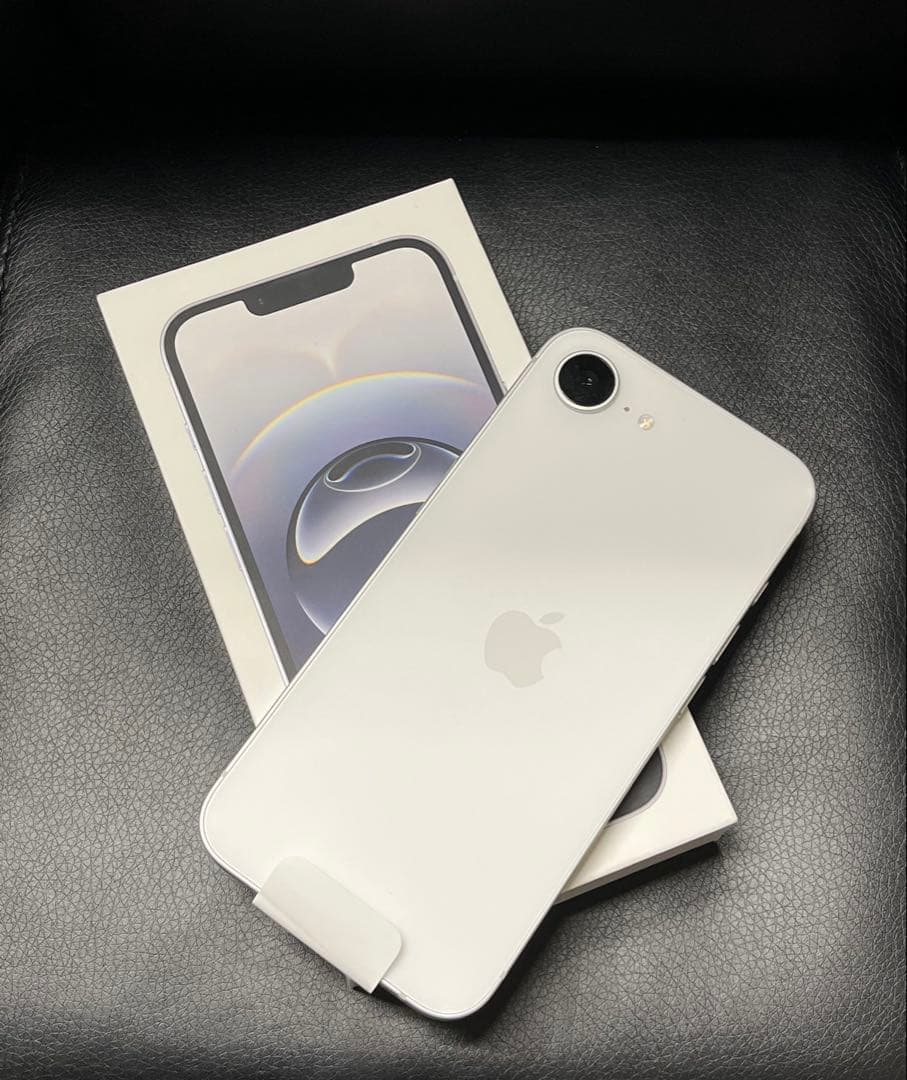 未使用品 iPhone16e SIMロックなし 128GB ホワイト