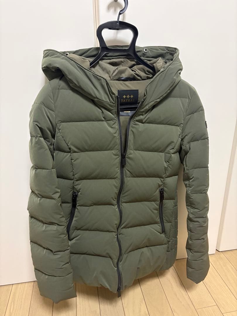美品　タトラス　02 ダウンジャケット　カーキ　ファー付　スペランツァ