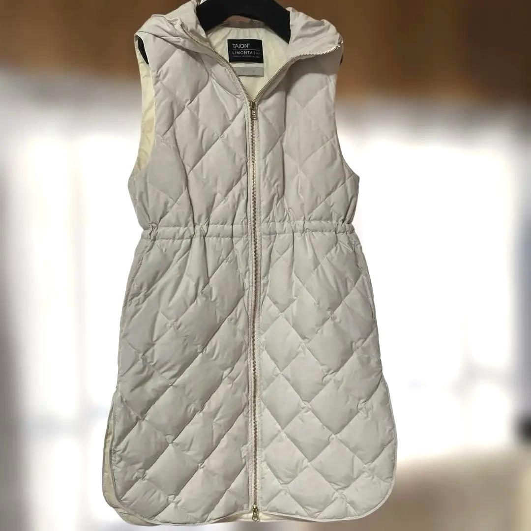 シュービル様　オンワード樫山アンフィーロ　TAIONコラボ　ダウンジレ白