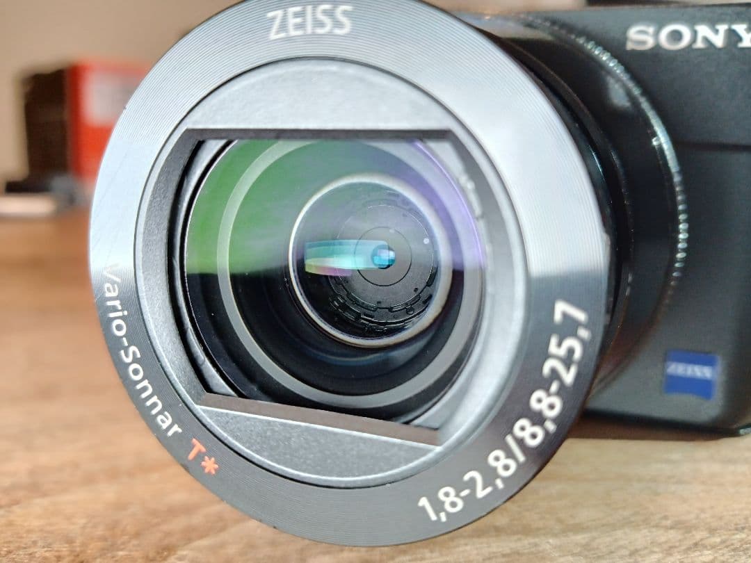 ぐ*ち様 【純正電池計2個+純正グリップ付】SONY DSC-RX100M5 取