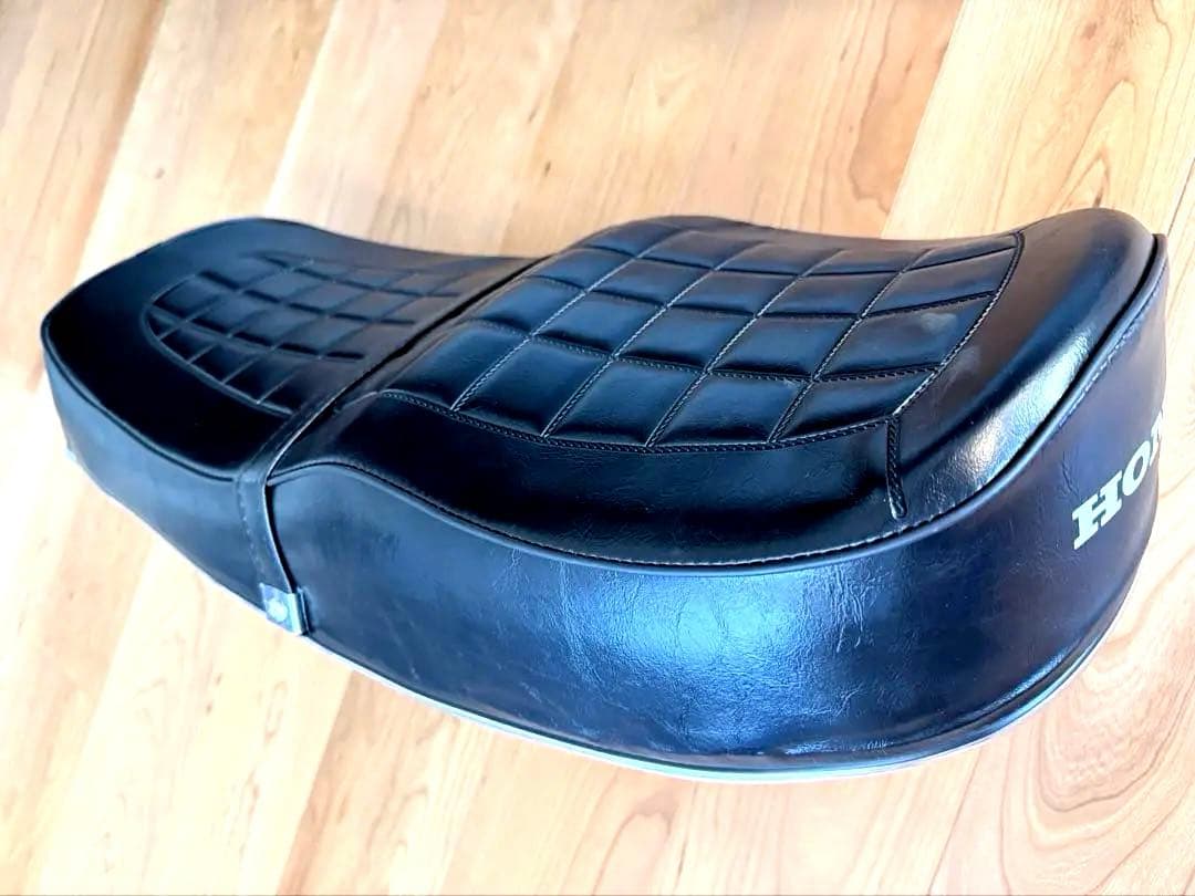 CB750four用　アンコ抜き　 便利な車検証入れ付き