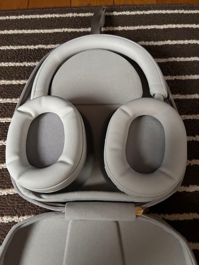 ソニー ワイヤレスノイズキャンセリングステレオヘッドセット WH-1000XM5