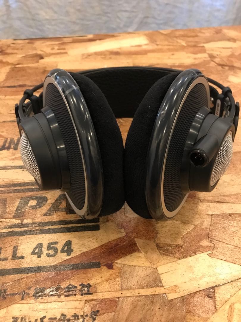 【僅かな傷&ほぼ未使用】AKG K702 オープンバックヘッドフォン