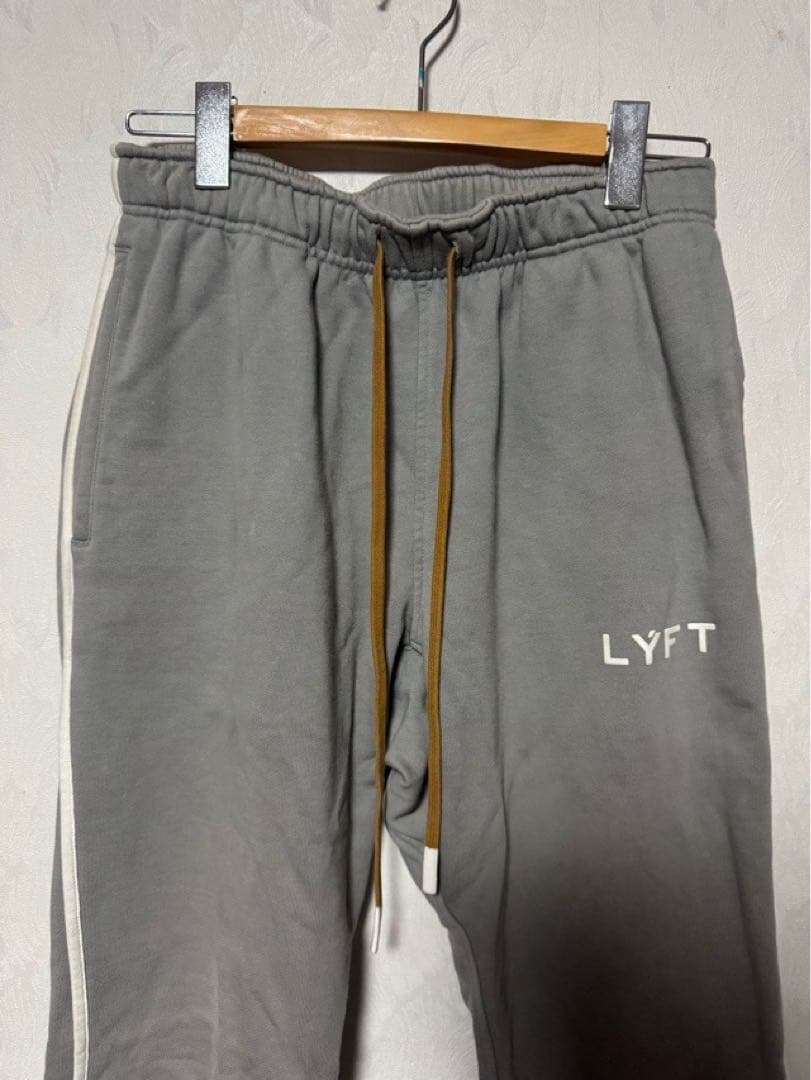 パ*ロ様 LYFT リフト セットアップ グレー Mサイズ スウェット パンツ