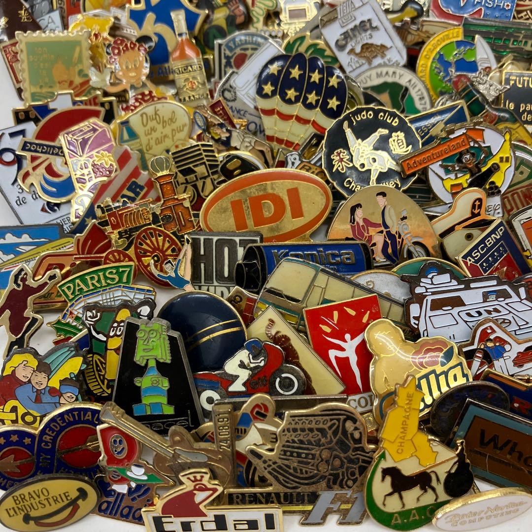 フランス雑貨★ピンバッジ大量200個セット★BVA04