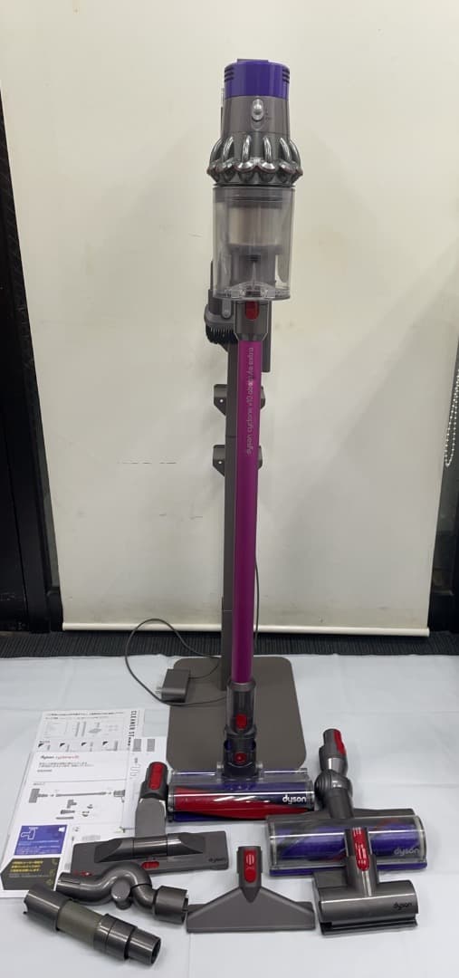 ★中古格安！ダイソンSV12 コードレスクリーナー スタンド付き