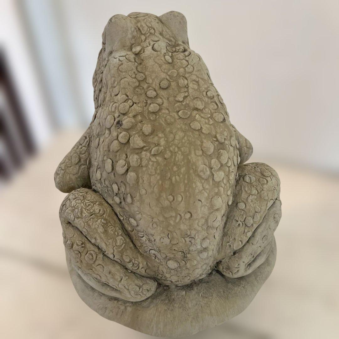 英国ガーデンオーナメントカエルのオーナメント 石膏製